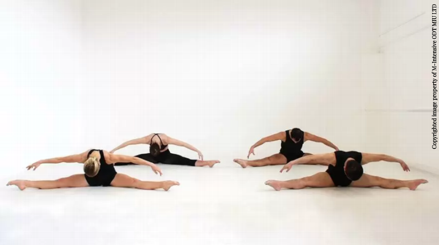 THE GRAHAM TECHNIQUE IN 21 MOVEMENTS Martha Graham has left us an invaluable gift. Her revolutionary method has transformed the dance world and is now taught in the finest institutions across the globe. However, I'm often asked about these exercises and their names. How many movements are there? What is their purpose? Let's explore the answers together.